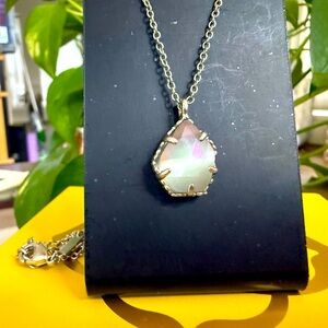 VINTAGE CATHERINE NECKLACE SILVER IRIDESCENT Gray